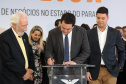O governador Carlos Massa Ratinho Junior e o chefe da Casa Civil, Guto Silva, lançaram nesta quarta-feira (14), no Palácio Iguaçu, o programa Descomplica, iniciativa de caráter permanente do Governo do Estado para simplificar e desburocratizar a vida dos empreendedores.
