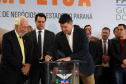 O governador Carlos Massa Ratinho Junior e o chefe da Casa Civil, Guto Silva, lançaram nesta quarta-feira (14), no Palácio Iguaçu, o programa Descomplica, iniciativa de caráter permanente do Governo do Estado para simplificar e desburocratizar a vida dos empreendedores.