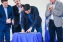 O Governo do Paraná entregou nesta quinta-feira (15) obras e anunciou investimentos no município de Planalto, na região Sudoeste do Estado, que somam mais de R$ 33,2 milhões. O maior volume de recursos é do convênio entre o município e a Sanepar para renovação do contrato de prestação dos serviços de abastecimento de água e de esgotamento sanitário para os próximos 30 anos.Foto: Divulgação/Casa Civil