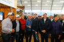 O governador Carlos Massa Ratinho Junior reforçou nesta quinta-feira (15), na Agroleite, em Castro, a necessidade de o Paraná agregar tecnologia e industrialização à produção do leite, mantendo o Estado em uma posição de destaque no País. Em sua 19ª edição, a feira é uma das principais vitrines do Brasil de novas tecnologias para o setor.