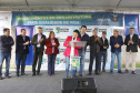 Pinhais, na Região Metropolitana de Curitiba, vai investir em construção de calçadas, compra de maquinários e reparos em escolas. O montante soma R$ 5,5 milhões e inbclui, também, a ampliação do sistema de abastecimento de água. Nesta sexta-feira (16), o governador Carlos Massa Ratinho Junior confirmou o pacote de investimento no município e destacou outras ações do Estado na Grande Curitiba.