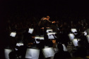 Tempos Modernos, um dos filmes mais conhecidos de Charlie Chaplin, será apresentado pela Orquestra Sinfônica do Paraná na semana que vem, com regência do maestro Stefan Geiger. Os concertos acontecem nos dias 22, às 20h30, no Teatro Positivo, e 25, às 10h30, no Teatro Guaíra.