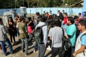 Como parte das atividades do programa de Educação Ambiental dos Portos do Paraná, alunos do 1º, 3º e 4º anos do curso técnico de Meio Ambiente do Colégio Estadual Brasílio Machado, de Antonina, tiveram nessa sexta-feira (16) uma aula prática sobre o monitoramento da qualidade do ar. Foto: Divulgação/APPA