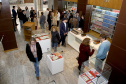 Foi aberta nesta segunda-feira (19) a mostra em comemoração aos 70 anos da Biblioteca da Procuradoria-Geral do Estado. Reunindo documentos históricos da biblioteca e da instituição, a mostra é o pontapé inicial de um trabalho de resgate da história da Procuradoria. A exposição está instalada no hall de entrada da PGE, na Rua Paula Gomes, número 145- bairro São Francisco.