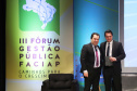 O governador Carlos Massa Ratinho Junior participa da abertura do III Forum Gestão Pública FACIAP, Caminhos do Crescimento. Participaram do evento: o governadores: do Distrito Federal, Ibaneis Rocha; de Santa Catarina, Carlos Moisés; Marco Tadeu Barbosa, pres. da Faciap; pres. da Federação das Associações das Empresas de Santa Catarina, Jonny Zulauf; pres. da Celepar, Allan Costa. entre outros.Curitiba, 21- 08- 19.Foto: Arnaldo Alves / ANPr.