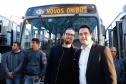 O governador Carlos Massa Ratinho Junior entregou, nesta quarta-feira (21), novos ônibus para atender o sistema de transporte coletivo da Região Metropolitana de Curitiba. Os veículos foram adquiridos por empresas que operam o sistema, em ação coordenada pela Comec.