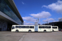 O governador Carlos Massa Ratinho Junior entregou, nesta quarta-feira (21), novos ônibus para atender o sistema de transporte coletivo da Região Metropolitana de Curitiba. Os veículos foram adquiridos por empresas que operam o sistema, em ação coordenada pela Comec.