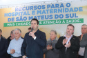 O governador Carlos Massa Ratinho Junior autorizou nesta quinta-feira (22) o início de obras de uma nova unidade do Hospital e Maternidade Dr. Paulo Fortes, em São Mateus do Sul. Presentes na solenidade: prefeito de São Mateus do Sul, Luiz Adyr Gonsalves Pereira; os secretários: da Saúde, Beto Preto; de Infraestrutura e Logística, Sandro Alex; deputados: Alexandre Curi; Hussein Bakri; Emerson Bacil; entre outros.São Mateus do Sul, 22-08-19.Foto: Arnaldo Alves / ANPr.
