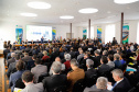 O governador Carlos Massa Ratinho Junior participou neste sábado (24), em Vitória (ES), da quarta reunião do Consórcio de Integração Sul e Sudeste (Cosud), que reúne os sete estados das duas regiões. O encontro resultou na Carta de Vitória, em que os governadores expressam apoio às reformas em curso no plano federal e às medidas econômicas essenciais ao equilíbrio fiscal da União, dos estados e dos municípios.