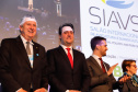 O governador Carlos Massa Ratinho Junior defendeu nesta terça-feira (27), na abertura do Salão Internacional de Avicultura e Suinocultura (Siavs), em São Paulo, que o Brasil deve reforçar a imagem de grande produtor global de alimentos e reafirmou a necessidade da industrialização da produção agropecuária para agregar mais valor aos produtos do campo.