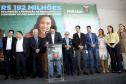 O governador Carlos Massa Ratinho Junior assinou, nesta sexta-feira (30), autorização para avanços de carreira de servidores estaduais. Foram autorizadas promoções e progressões para servidores da Educação e do Ensino Superior. 