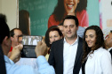O governador Carlos Massa Ratinho Junior assinou, nesta sexta-feira (30), autorização para avanços de carreira de servidores estaduais. Foram autorizadas promoções e progressões para servidores da Educação e do Ensino Superior. 
