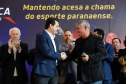 O governador Carlos Massa Ratinho Junior lançou nesta segunda-feira (2), em cerimônia no Palácio Iguaçu, o programa Geração Olímpica, que só neste ano garantirá 1.252 bolsas esportivas nas modalidades olímpicas e paralímpicas para jovens promessas, atletas de renome mundial e técnicos. A Companhia Paranaense de Energia (Copel), patrocinadora da iniciativa, investe R$ 4,75 milhões. É o maior programa de bolsa-atleta do País, em nível estadual.