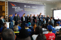 O governador Carlos Massa Ratinho Junior lançou nesta segunda-feira (2), em cerimônia no Palácio Iguaçu, o programa Geração Olímpica, que só neste ano garantirá 1.252 bolsas esportivas nas modalidades olímpicas e paralímpicas para jovens promessas, atletas de renome mundial e técnicos. A Companhia Paranaense de Energia (Copel), patrocinadora da iniciativa, investe R$ 4,75 milhões. É o maior programa de bolsa-atleta do País, em nível estadual.