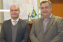 O secretário da Saúde do Paraná, Beto Preto, e o defensor público geral do Paraná, Eduardo Abraão, participaram nesta sexta-feira (6) de reunião para discutir um acordo com o objetivo de otimizar a demanda de medicamentos e insumos na área da saúde.Foto: Divulgação/SESA