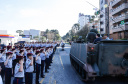 Aproximadamente 20 mil pessoas acompanharam neste sábado (7), em Curitiba, o desfile cívico-militar que comemora os 197 anos da Proclamação da Independência, segundo estimativas da Polícia Militar do Paraná. O governador Carlos Massa Ratinho Junior assistiu a solenidade de 7 de Setembro na Avenida Cândido de Abreu, acompanhado de sua família, do comandante da 5ª Divisão do Exército, general de divisão José Russo Assumpção Delgado, do vice-governador Darci Piana e de diversas autoridades.