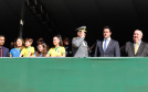 Aproximadamente 20 mil pessoas acompanharam neste sábado (7), em Curitiba, o desfile cívico-militar que comemora os 197 anos da Proclamação da Independência, segundo estimativas da Polícia Militar do Paraná. O governador Carlos Massa Ratinho Junior assistiu a solenidade de 7 de Setembro na Avenida Cândido de Abreu, acompanhado de sua família, do comandante da 5ª Divisão do Exército, general de divisão José Russo Assumpção Delgado, do vice-governador Darci Piana e de diversas autoridades.