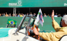Aproximadamente 20 mil pessoas acompanharam neste sábado (7), em Curitiba, o desfile cívico-militar que comemora os 197 anos da Proclamação da Independência, segundo estimativas da Polícia Militar do Paraná. O governador Carlos Massa Ratinho Junior assistiu a solenidade de 7 de Setembro na Avenida Cândido de Abreu, acompanhado de sua família, do comandante da 5ª Divisão do Exército, general de divisão José Russo Assumpção Delgado, do vice-governador Darci Piana e de diversas autoridades.