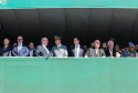 Aproximadamente 20 mil pessoas acompanharam neste sábado (7), em Curitiba, o desfile cívico-militar que comemora os 197 anos da Proclamação da Independência, segundo estimativas da Polícia Militar do Paraná. O governador Carlos Massa Ratinho Junior assistiu a solenidade de 7 de Setembro na Avenida Cândido de Abreu, acompanhado de sua família, do comandante da 5ª Divisão do Exército, general de divisão José Russo Assumpção Delgado, do vice-governador Darci Piana e de diversas autoridades.