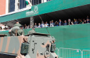 Aproximadamente 20 mil pessoas acompanharam neste sábado (7), em Curitiba, o desfile cívico-militar que comemora os 197 anos da Proclamação da Independência, segundo estimativas da Polícia Militar do Paraná. O governador Carlos Massa Ratinho Junior assistiu a solenidade de 7 de Setembro na Avenida Cândido de Abreu, acompanhado de sua família, do comandante da 5ª Divisão do Exército, general de divisão José Russo Assumpção Delgado, do vice-governador Darci Piana e de diversas autoridades.
