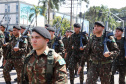 Aproximadamente 20 mil pessoas acompanharam neste sábado (7), em Curitiba, o desfile cívico-militar que comemora os 197 anos da Proclamação da Independência, segundo estimativas da Polícia Militar do Paraná. O governador Carlos Massa Ratinho Junior assistiu a solenidade de 7 de Setembro na Avenida Cândido de Abreu, acompanhado de sua família, do comandante da 5ª Divisão do Exército, general de divisão José Russo Assumpção Delgado, do vice-governador Darci Piana e de diversas autoridades.