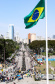 Aproximadamente 20 mil pessoas acompanharam neste sábado (7), em Curitiba, o desfile cívico-militar que comemora os 197 anos da Proclamação da Independência, segundo estimativas da Polícia Militar do Paraná. O governador Carlos Massa Ratinho Junior assistiu a solenidade de 7 de Setembro na Avenida Cândido de Abreu, acompanhado de sua família, do comandante da 5ª Divisão do Exército, general de divisão José Russo Assumpção Delgado, do vice-governador Darci Piana e de diversas autoridades.