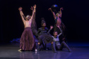 O Balé Teatro Guaíra reapresenta neste fim de semana (14 e 15) o projeto Plataforma Novos Criadores, em que integrantes da companhia são convidados a criar coreografias contemporâneas. Neste ano, a primeira edição ocorreu em agosto e teve duas sessões lotadas. 