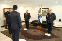 O governador Carlos Massa Ratinho Junior foi condecorado nesta terça-feira (10) com a medalha da Ordem do Mérito Naval no Grau de Grande Oficial. A honraria foi concedida pelo presidente da República, Jair Messias Bolsonaro. A medalha tem a finalidade de agraciar militares da Marinha e personalidades civis e militares, brasileiras ou estrangeiras, que prestaram relevantes serviços à corporação. Foto: José Fernando Ogura/AEN