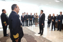 O governador Carlos Massa Ratinho Junior foi condecorado nesta terça-feira (10) com a medalha da Ordem do Mérito Naval no Grau de Grande Oficial. A honraria foi concedida pelo presidente da República, Jair Messias Bolsonaro. A medalha tem a finalidade de agraciar militares da Marinha e personalidades civis e militares, brasileiras ou estrangeiras, que prestaram relevantes serviços à corporação. Foto: José Fernando Ogura/AEN