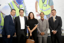 O governador Carlos Massa Ratinho Junior confirmou nesta quarta-feira (18) investimentos do Estado em pacote de obras da área da Segurança Pública. Serão construídas cadeias públicas em Foz do Iguaçu, Londrina, Ponta Grossa e Guaíra e delegacias em Araucária, Almirante Tamandaré e Colombo. A solenidade foi no Palácio Iguaçu, com a presença do secretário da Segurança Pública, Romulo Marinho Soares. Curitiba,18/09/2019 Foto:Jaelson Lucas / AEN