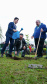 O chefe da Casa Civil Guto Silva e o prefeito Rafael Greca, participaram do plantio de árvore no Colégio Estadual Júlia Wanderley. Foto: Guilherme Flores/Casa Civil