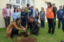 Na manhã desta segunda feira 23.09.2019, a primeira dama Luciana Saito Massa e os secretários, Renato Feder (Educação) e Márcio Nunes (Desenvolvimento Sustentável e Turismo), participaram do plantio de árvore na Escola Estadual Lucy Requião de Mello e Silva.Foto: Valdelino Pontes.