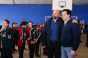 O governador Carlos Massa Ratinho Junior participou nesta segunda-feira (23), do plantio de árvores no Colégio Estadual Professora Maria Gai Grendel, no bairro Caximba, em Curitiba. O evento marcará o início do programa Paraná mais Verde, que vai incentivar o plantio de mudas de árvores nativas em todo o Estado.