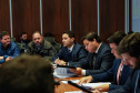 Prefeitos, empresários e deputados que representam municípios das regiões Sudoeste e Oeste participaram nesta segunda-feira (23) de reunião com o chefe da Casa Civil, Guto Silva, e o secretário de Infraestrutura e Logística, Sandro Alex, para tratar da reativação do aeroporto de Cruzeiro do Iguaçu. Foto: Divulgação/Casa Civil