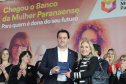 O governador Carlos Massa Ratinho Junior apresentou nesta terça-feira (24), no Palácio Iguaçu, em Curitiba, o Programa Banco da Mulher Paranaense. Participaram: vice-governador, Darci Piana; secretários:da Fazenda, Renê Garcia Junior; Chefe da Casa Civil, Guto Silva; presidente da Fomento Paraná, Heraldo Alves das Neves; deputados; entre outros.Curitiba, 24-09-19.Foto: Arnaldo Alves / AEN.