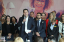 O governador Carlos Massa Ratinho Junior apresentou nesta terça-feira (24), no Palácio Iguaçu, em Curitiba, o Programa Banco da Mulher Paranaense. Participaram: vice-governador, Darci Piana; secretários:da Fazenda, Renê Garcia Junior; Chefe da Casa Civil, Guto Silva; presidente da Fomento Paraná, Heraldo Alves das Neves; deputados; entre outros.Curitiba, 24-09-19.Foto: Arnaldo Alves / AEN.