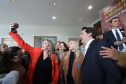 O governador Carlos Massa Ratinho Junior apresentou nesta terça-feira (24), no Palácio Iguaçu, em Curitiba, o Programa Banco da Mulher Paranaense. Participaram: vice-governador, Darci Piana; secretários:da Fazenda, Renê Garcia Junior; Chefe da Casa Civil, Guto Silva; presidente da Fomento Paraná, Heraldo Alves das Neves; deputados; entre outros.Curitiba, 24-09-19.Foto: Arnaldo Alves / AEN.