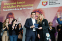 O governador Carlos Massa Ratinho Junior apresentou nesta terça-feira (24) o programa Banco da Mulher Paranaense, iniciativa do Governo do Estado para incentivar o empreendedorismo feminino em todos os setores econômicos, visando gerar mais emprego e renda no Estado.