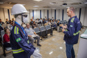 A empresa pública Portos do Paraná finalizou, esta semana, a integração de 28 novos empregados públicos habilitados nos concursos de 2016 e 2017. Todos eles receberam orientações sobre a história dos portos de Paranaguá e Antonina, perímetro do porto organizado, movimentações de cargas, operações, rotinas, situação jurídica da empresa, segurança no trabalho e preservação do meio ambiente, atribuições das diversas áreas. 
