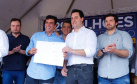 Londrina e outros sete municípios do Norte do Paraná terão R$ 29,8 milhões para fazer investimentos em escolas, ruas, centro cultural e compra de equipamentos. O governador Carlos Massa Ratinho Junior esteve nesta quinta-feira (03) em Londrina, onde recebeu os prefeitos e autorizou as licitações e homologações dos projetos.