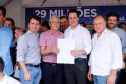 Londrina e outros sete municípios do Norte do Paraná terão R$ 29,8 milhões para fazer investimentos em escolas, ruas, centro cultural e compra de equipamentos. O governador Carlos Massa Ratinho Junior esteve nesta quinta-feira (03) em Londrina, onde recebeu os prefeitos e autorizou as licitações e homologações dos projetos.