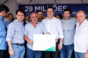 Londrina e outros sete municípios do Norte do Paraná terão R$ 29,8 milhões para fazer investimentos em escolas, ruas, centro cultural e compra de equipamentos. O governador Carlos Massa Ratinho Junior esteve nesta quinta-feira (03) em Londrina, onde recebeu os prefeitos e autorizou as licitações e homologações dos projetos.