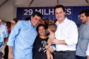 Londrina e outros sete municípios do Norte do Paraná terão R$ 29,8 milhões para fazer investimentos em escolas, ruas, centro cultural e compra de equipamentos. O governador Carlos Massa Ratinho Junior esteve nesta quinta-feira (03) em Londrina, onde recebeu os prefeitos e autorizou as licitações e homologações dos projetos.
