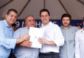 Londrina e outros sete municípios do Norte do Paraná terão R$ 29,8 milhões para fazer investimentos em escolas, ruas, centro cultural e compra de equipamentos. O governador Carlos Massa Ratinho Junior esteve nesta quinta-feira (03) em Londrina, onde recebeu os prefeitos e autorizou as licitações e homologações dos projetos.