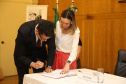 Tomaram posse nesta quinta-feira (03) dez novos procuradores estaduais aprovados no concurso promovido pela Procuradoria-Geral do Estado (PGE). Eles foram aprovados no XV Concurso Público para ingresso na carreira de Procurador do Estado do Paraná, promovido em 2015. Com a cerimônia de posse promovida pela PGE, o grupo inicia suas atividades na administração pública. Foto: José Fernando Ogura/AEN