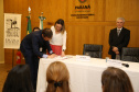 Tomaram posse nesta quinta-feira (03) dez novos procuradores estaduais aprovados no concurso promovido pela Procuradoria-Geral do Estado (PGE). Eles foram aprovados no XV Concurso Público para ingresso na carreira de Procurador do Estado do Paraná, promovido em 2015. Com a cerimônia de posse promovida pela PGE, o grupo inicia suas atividades na administração pública. Foto: José Fernando Ogura/AEN