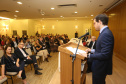 Tomaram posse nesta quinta-feira (03) dez novos procuradores estaduais aprovados no concurso promovido pela Procuradoria-Geral do Estado (PGE). Eles foram aprovados no XV Concurso Público para ingresso na carreira de Procurador do Estado do Paraná, promovido em 2015. Com a cerimônia de posse promovida pela PGE, o grupo inicia suas atividades na administração pública. Foto: José Fernando Ogura/AEN