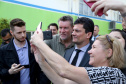 O governador Carlos Massa Ratinho Junior e o ministro da Justiça e Segurança Pública, Sergio Moro,  durante reunião com o prefeito de São José dos Pinhais, Toninho Fenelon, e os comandos das equipes de segurança da União, estados e município que atuam em conjunto no projeto-piloto iniciado pelo Ministério em 30 de agosto. Foto: José Fernando Ogura/AEN