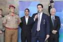 O governador Carlos Massa Ratinho Junior entrega nesta segunda-feira (07), viaturas de plataforma mecânica e um veículo auto bomba tanque. Participaram: vice-governador, Darci Piana; os secretários: da Segurança Pública, Romulo Marinho Soares, da Saúde, Beto Preto; comandante Geral da PMPR, cel. Pericles Matos; comandante do Corpo de Bombeiros, cel. Samuel Prestes; entre outros.Curitiba, 07-10-19.Foto: Arnaldo Alves / AEN.