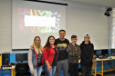 Com o objetivo de despertar uma consciência maior em relação à alimentação na escola onde estudam, alunos do Ensino Médio do Colégio Estadual Milton Carneiro, em Curitiba, estão desenvolvendo uma horta que não é apenas sustentável, mas também inteligente. Foto: Divulgação/SEED